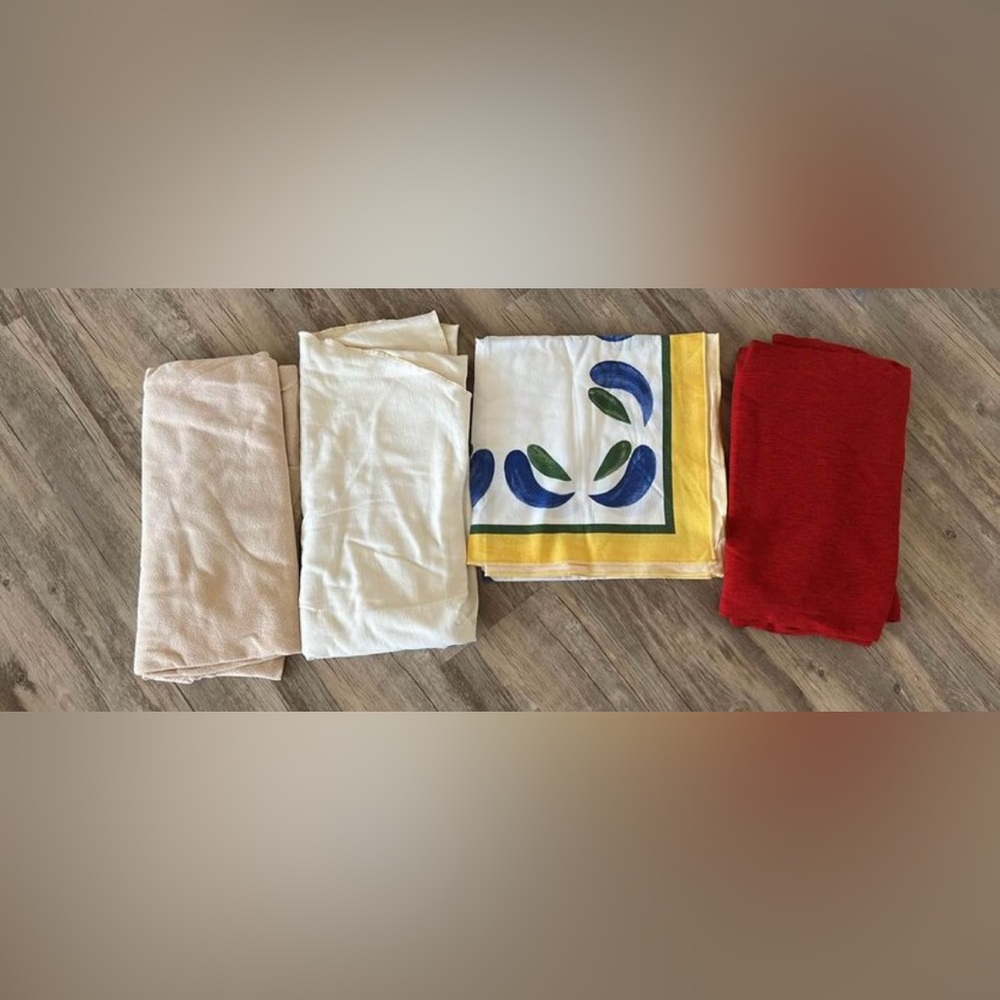 4 table cloths for round table